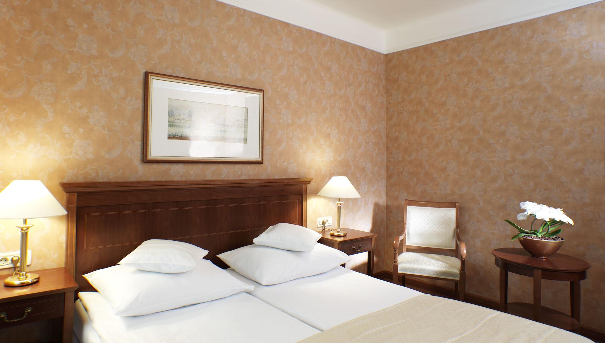 Grand Hotel Toplice - Small Luxury Hotels Of The World Bled Exterior photo A bedroom